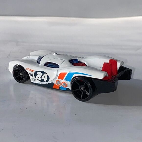 Mattel Hot Wheels Prototype H24 Diecast Car Race Aces Multipack 2007 White DJD17 - Picture 5 of 12